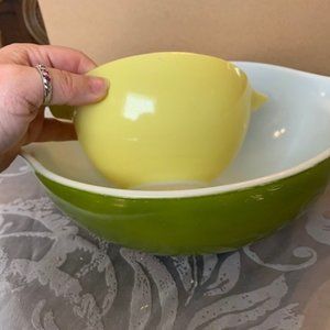 Pyrex Verde (1967-1972) 441 and 444